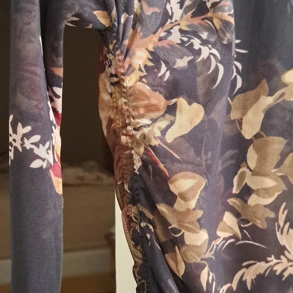 Etro Floral Nylon Stretch Turtleneck Made in Italy European sz48 US M - Picture 6 of 10